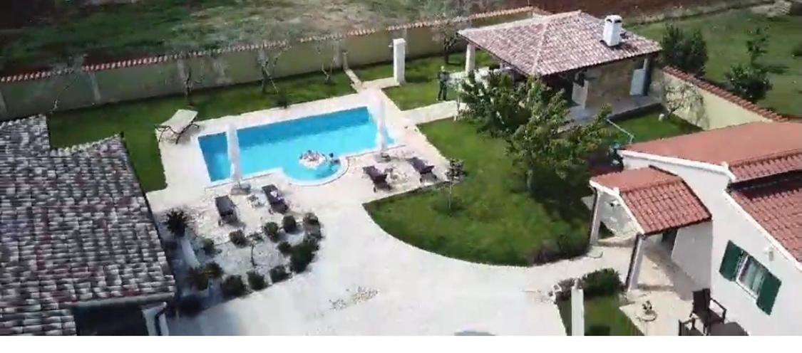 Villa Zafirah Pula Exterior photo